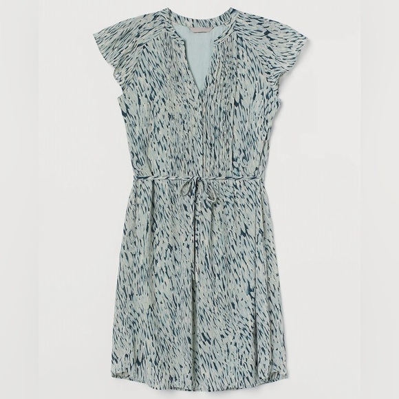 H&M| Pretty Sage Green Patterned Cap Sleeve Tie-Belt Dress Sz M - Picture 8 of 8